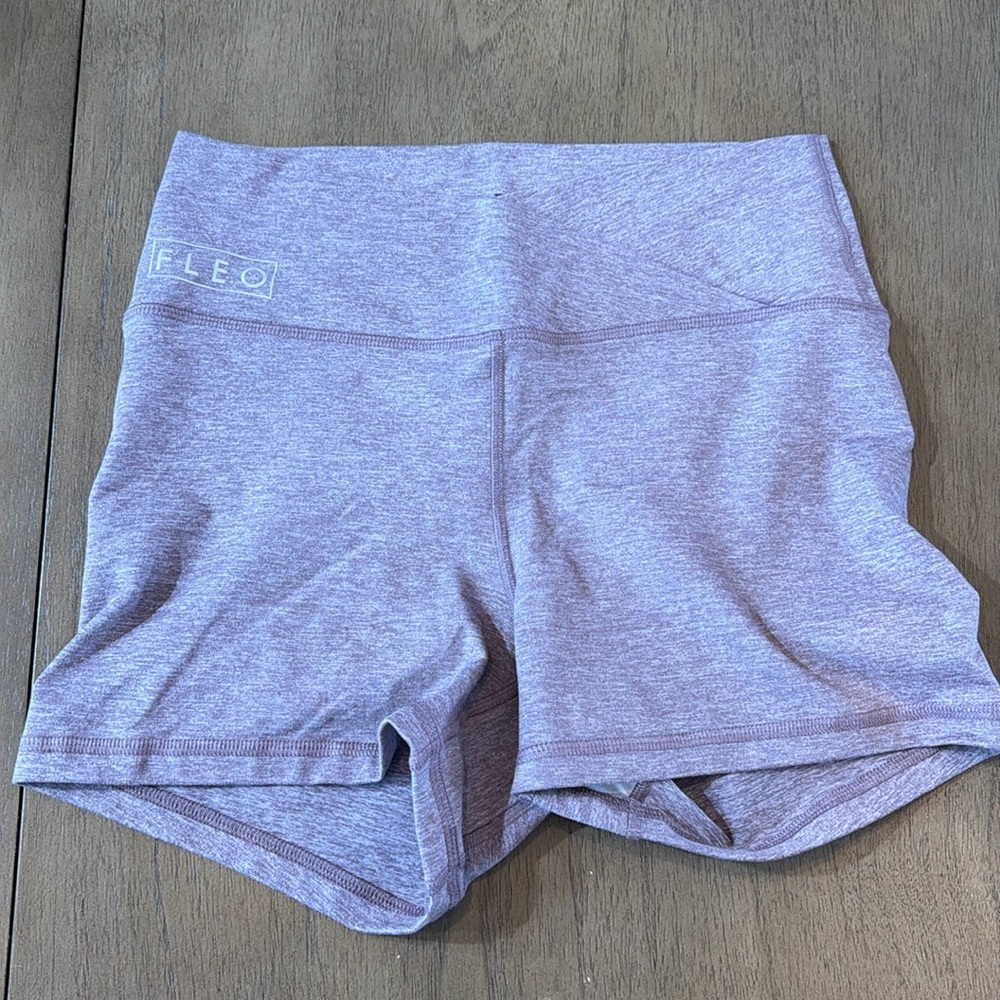 Fleo V Waistband, High Rise, Medium Heather Purple Shorts